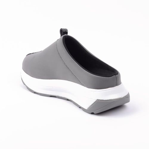 جينيفر شماندي