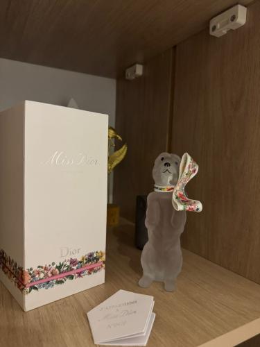 Miss Dior Bobby Edition