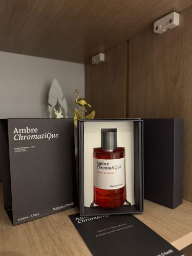 Maison Krivli Amber Chromatic