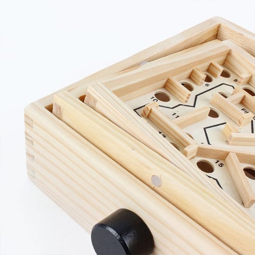 تحدي متاهة الكرة والتوازن