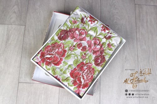 سجادة صلاة تركي فاخرة بعلبة 65x110 سم