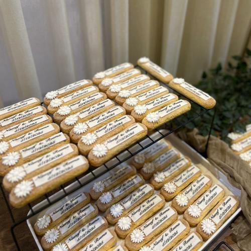 ١٠ حبات بسكويت الضيافة للشاي والقهوه مع عباره ترحي...