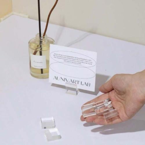 ستاند شفاف اكريلك