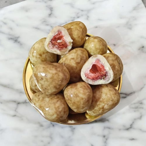 دراجيه فراولة بالسنيكرز