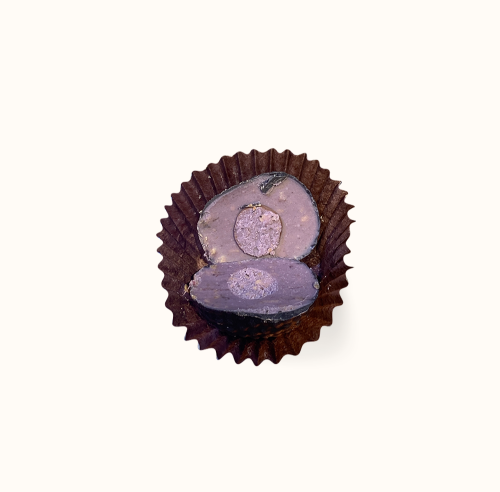 شوكلت بلجيكي بالتوت الأسود