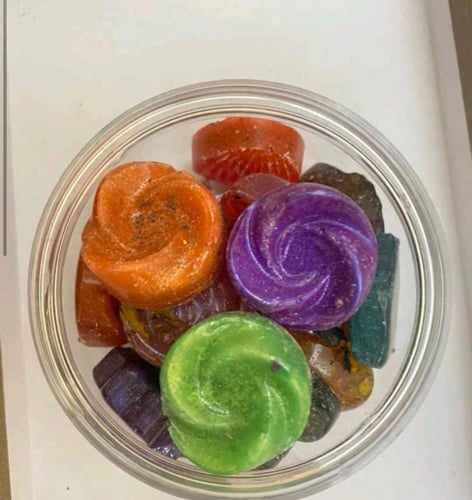 سكاكر المستكه بالعود