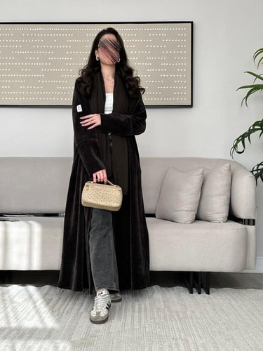 عباية مخمل - زيتي