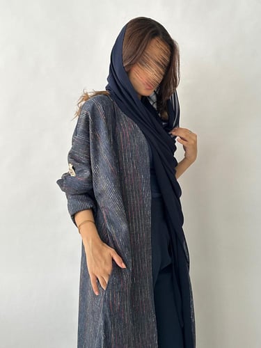 عباية لينن مطرز - كحلي مخطط بألوان