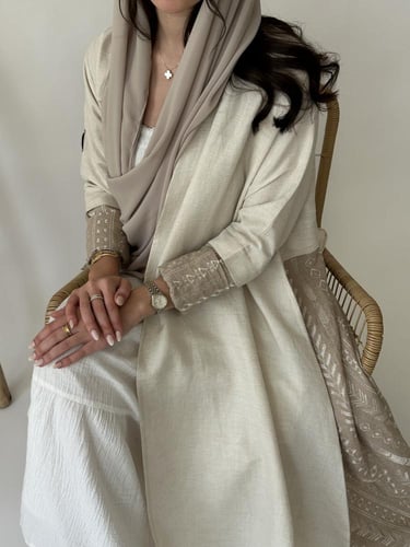 عباية لينن مطرز - بيج