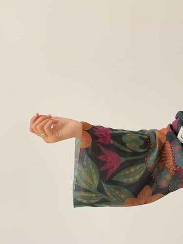 عباية شيفون ملون - مبطن زيتي