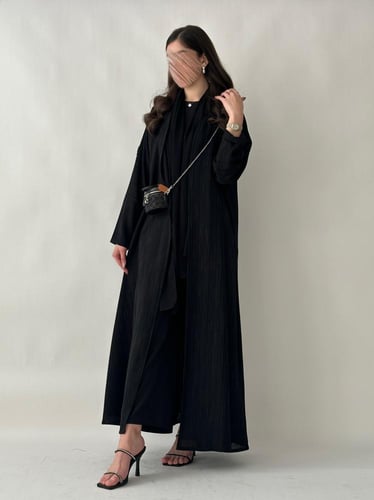 عباية كريب مخطط - اسود