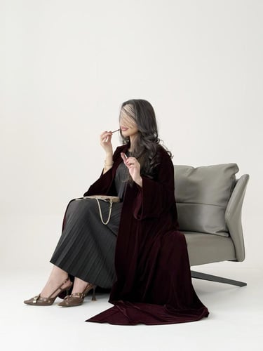 عباية مخمل - عنابي