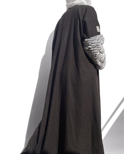 جوخ مع فرو - بني