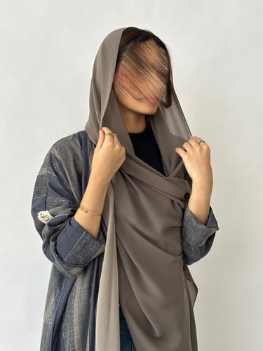 عباية لينن مطرز - ازرق مع بيج