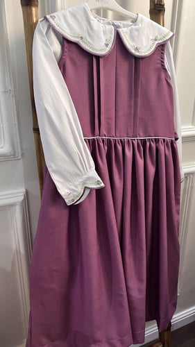 مريول مدرسي متصل (قطعة واحدة)