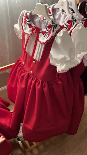 فستان احمر كلر تطريز