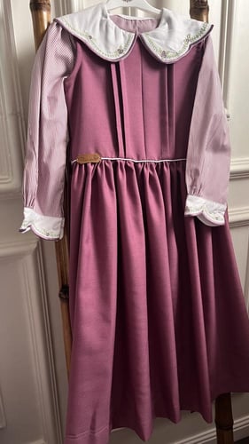 مريول مدرسي متصل (قطعة واحدة)