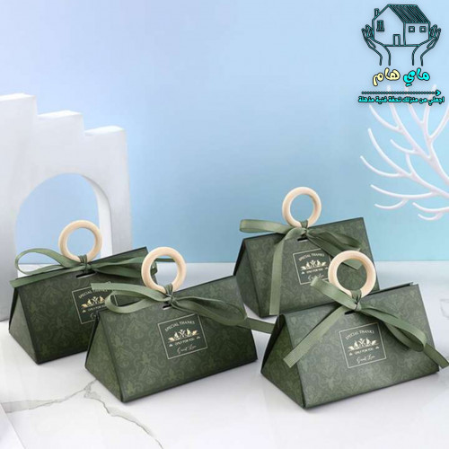 توزيعات كرتونية 10 حبات، مميزة لليوم الوطني