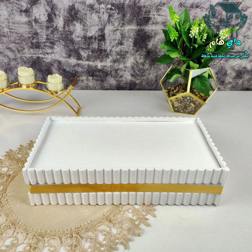 صينية خشب للتوزيعات والتقديمات بحزام ذهبي لامع، عص...