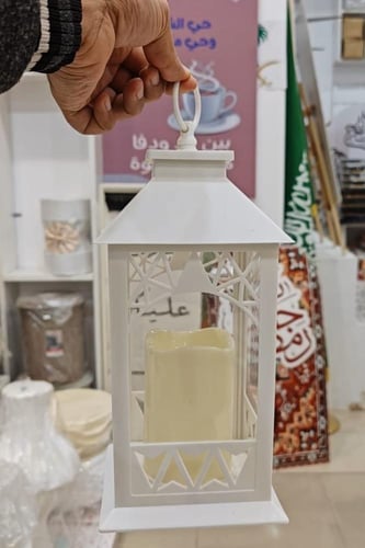 فانوس مضىء ، حديد ابيض، بديزاين عصري وانيق يعمل با...