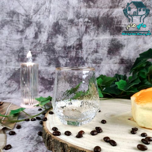 كوب مشروبات زجاج مموج بحواف ذهبية، ديزاين عصري وأن...
