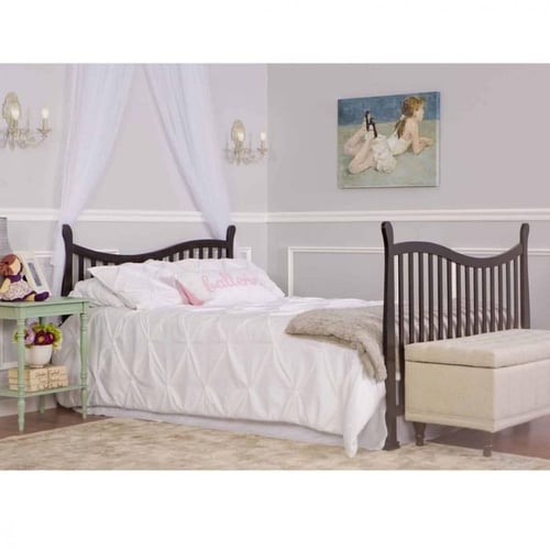 سرير أطفال خشبي قابل للتعديل بتصميم أنيق