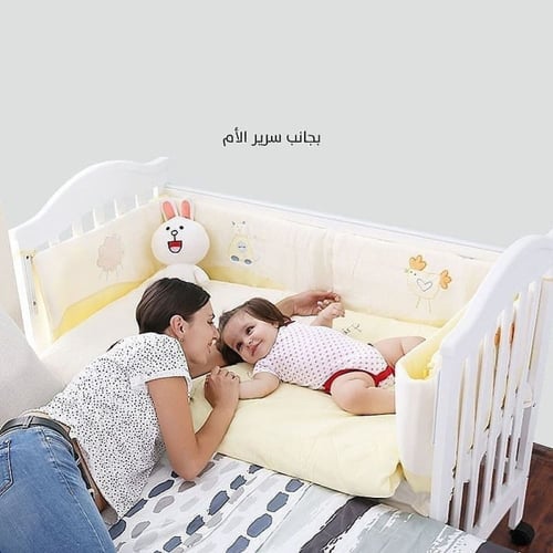 سرير أطفال خشبي كلاسيكي مع قاعدة حديدية متينة