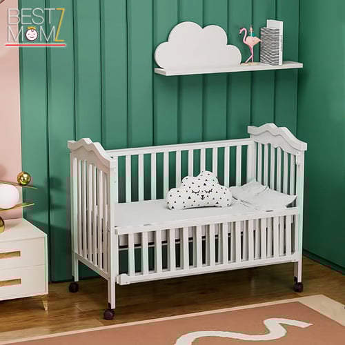 سرير اطفال خشبي بتصميم انيق