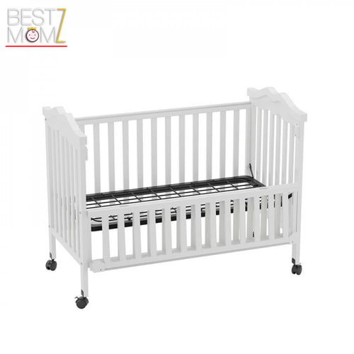 سرير اطفال خشبي بتصميم انيق