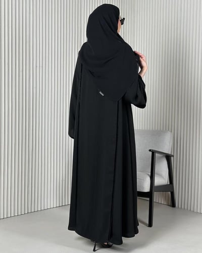 عبايه بأطراف مخمل 1115