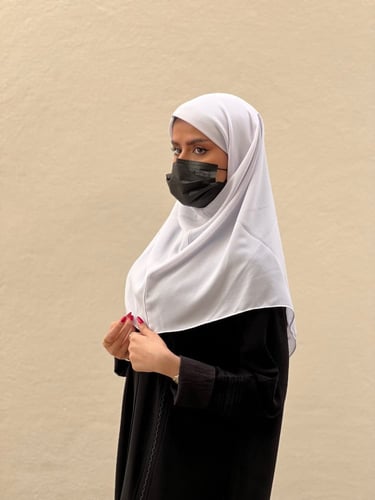 حجاب اسلامي مع مطاط