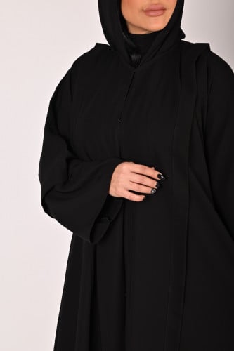عبايه بكسره ناعمه من الكتف على طول العبايه وكسره ا...