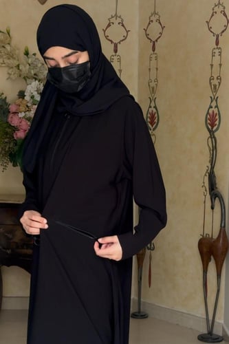 عباية مكه المكرمة مع سحاب بالاكمام