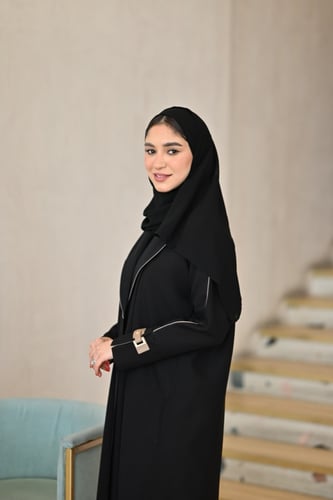 عباية بتفاصيل الجلد انيقة -0583