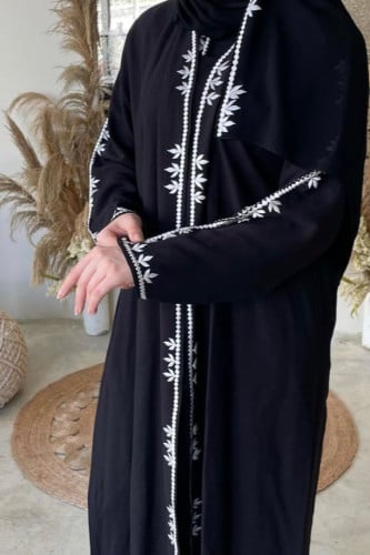 عباية مطرزة باللون الأبيض -0638