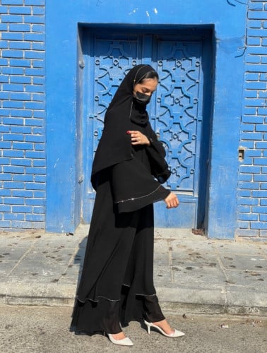 كلاسي كلوش بأطراف من الزركون تفصيل حسب الطلب