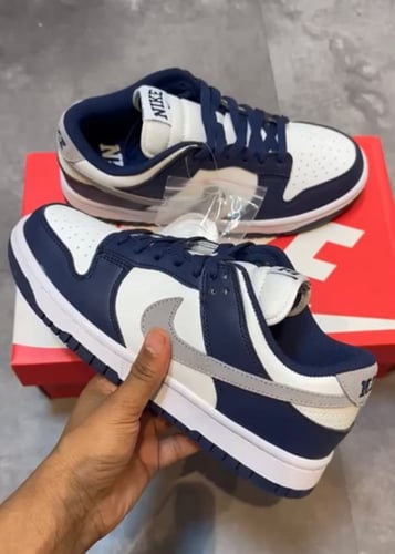 SB Dunk Low "Midnight Navy