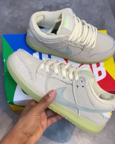 SB Dunk Low sneakers "Mummy"