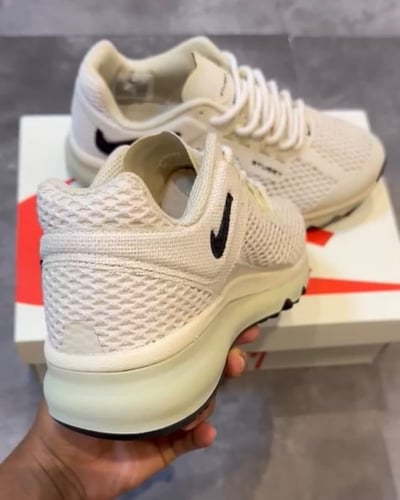 Nike x Stüssy Air Max 2013 sneakers