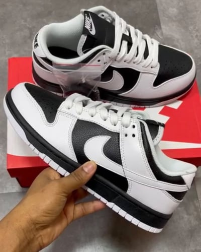 Nike dunk low reverse panda