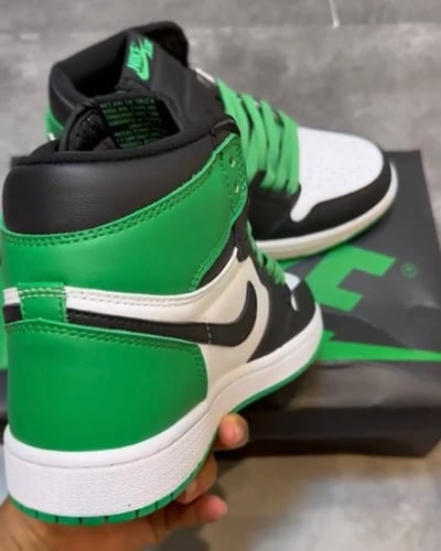 Air Jordan 1 High OG "Lucky Green"