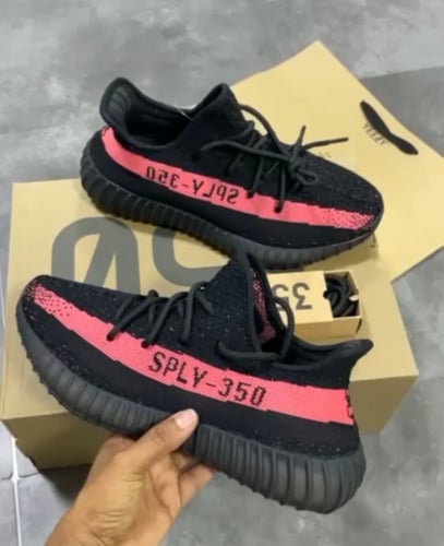 yeezy boost 350 v2 Red