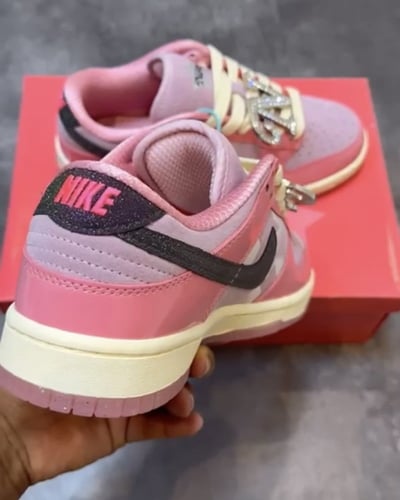 Nike Dunk Low LX Barbie