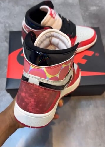 Jordan 1 Retro High OG Spider-Man Across the Spide...