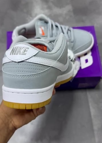 Nike SB Dunk Low "Grey Gum"