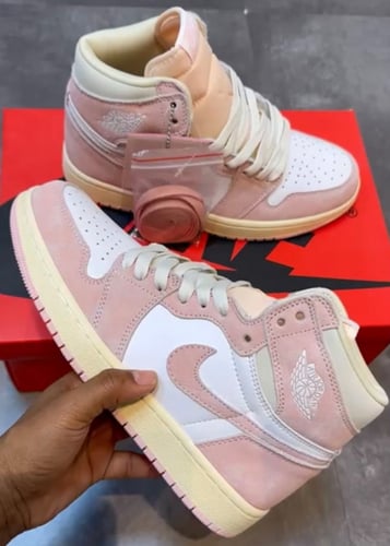 Jordan 1 Retro High OG Washed Pink