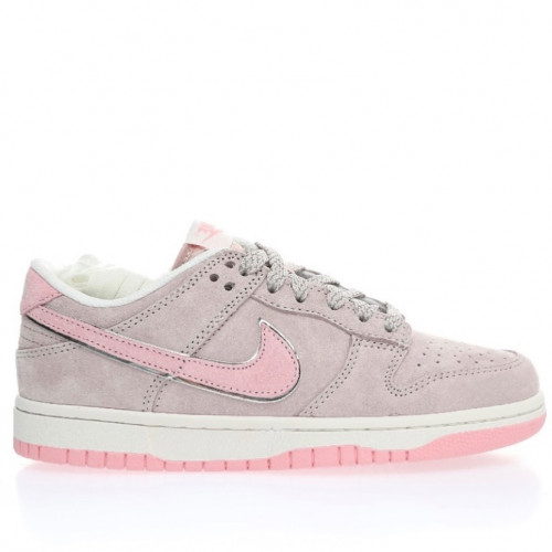 Otomo Katsuhiro × Nike SB Dunk Low "Steamboy OST"...