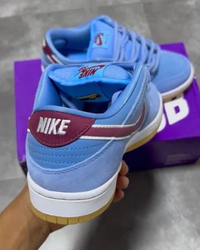 Nike SB Dunk Low "Philadelphia Phillies" sneakers