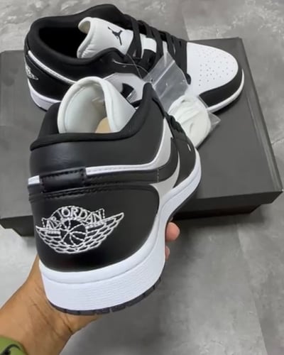 Air Jordan 1 Low "Panda"