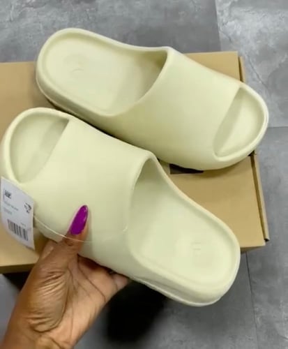 YEEZY "Pure" slides